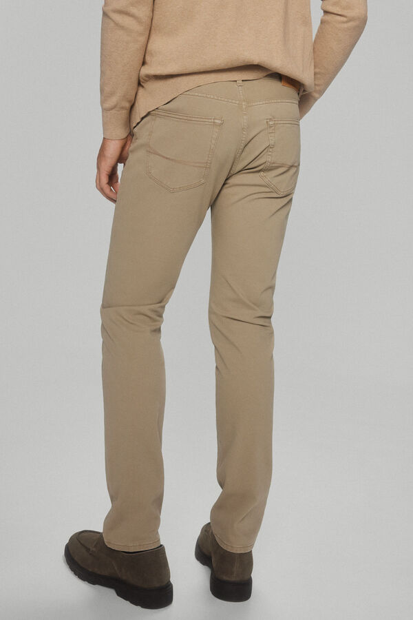 Pedro del Hierro Pantal&oacute;n 5 bolsillos color premium flex slim fit Marr&oacute;n