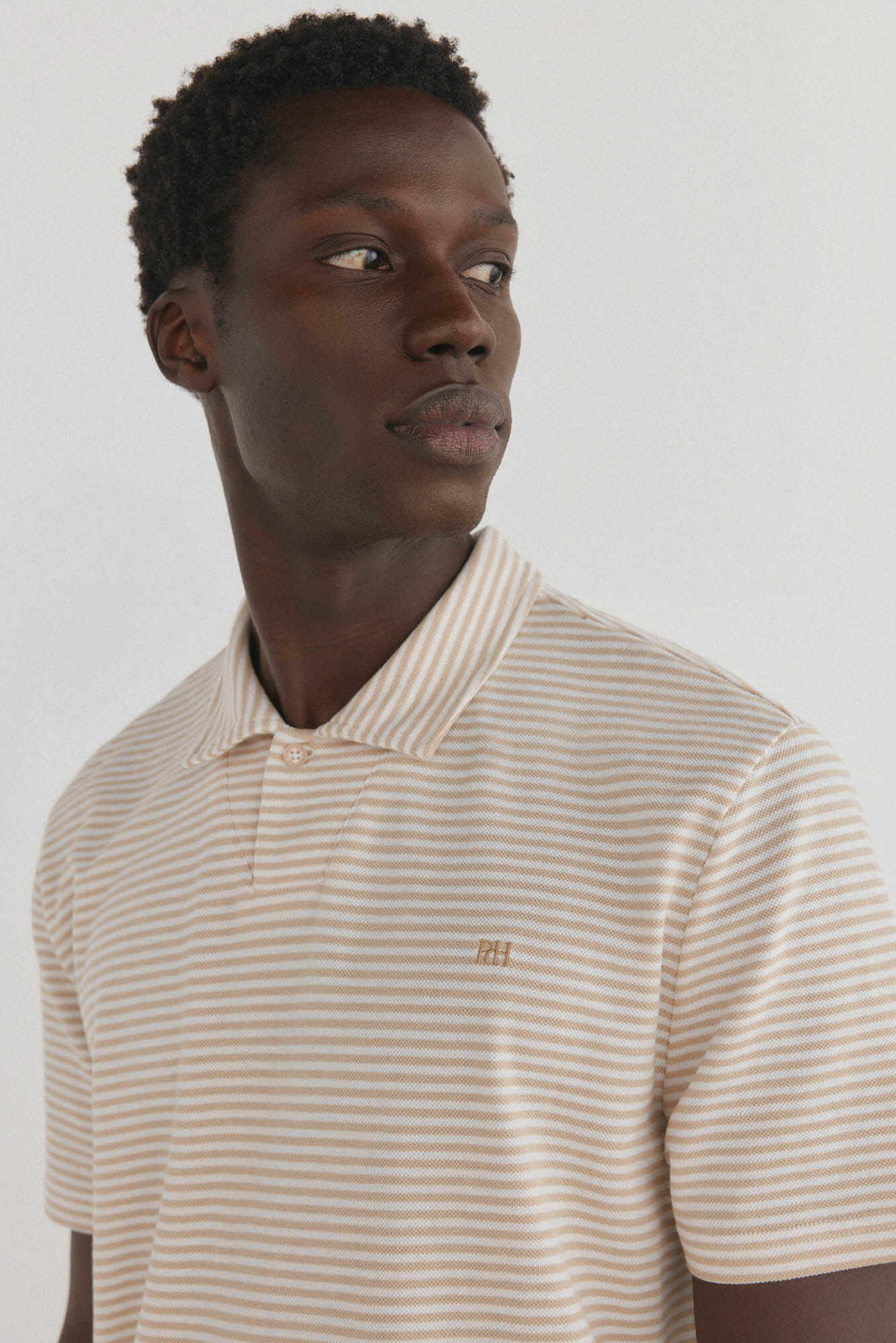 Pedro del Hierro Polo riscas gola aberta