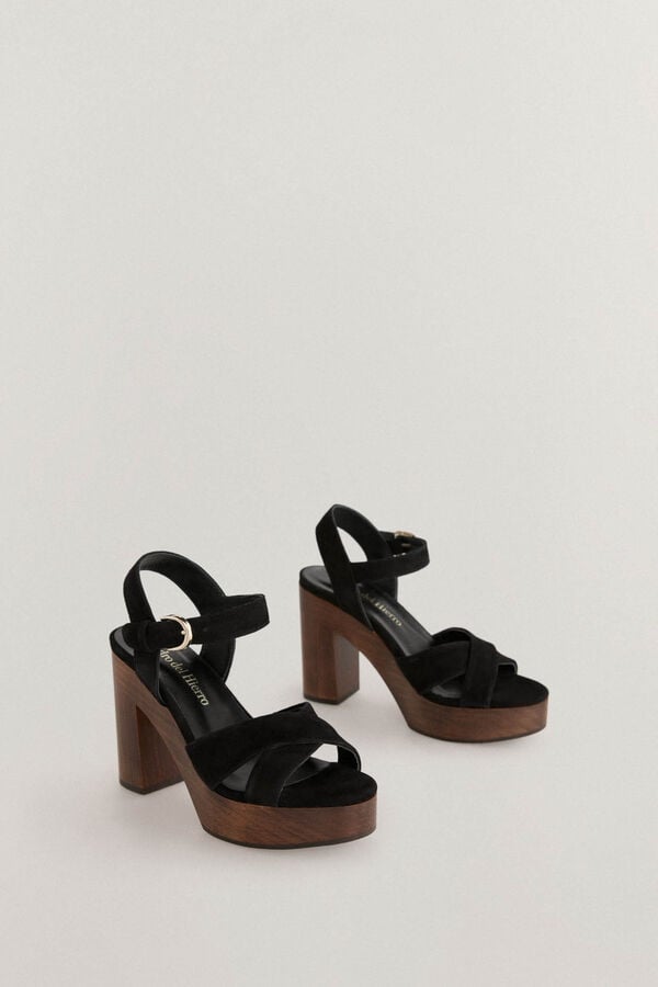 Pedro del Hierro Sand&aacute;lia plataforma de madeira Preto