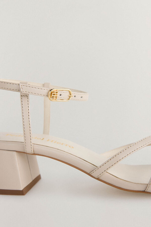 Pedro del Hierro Sandalia tac&oacute;n medio Blanco
