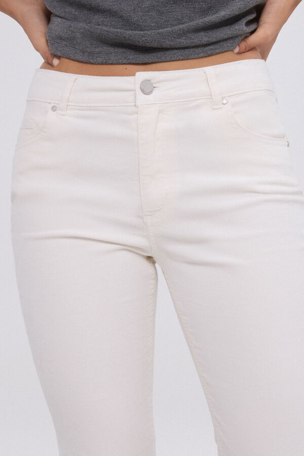 Pedro del Hierro Cal&ccedil;a flare de veludo Ecru