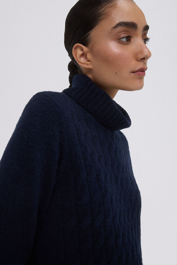 Pedro del Hierro Oitos malha central Azul