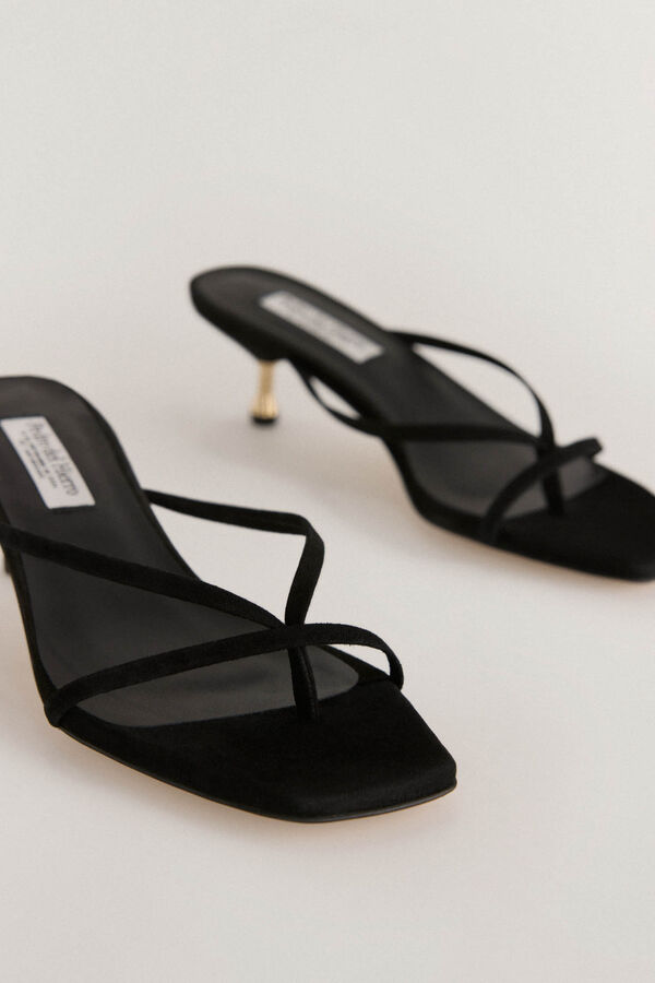 Pedro del Hierro Sandalia Mule Tac&oacute;n Dorado Negro