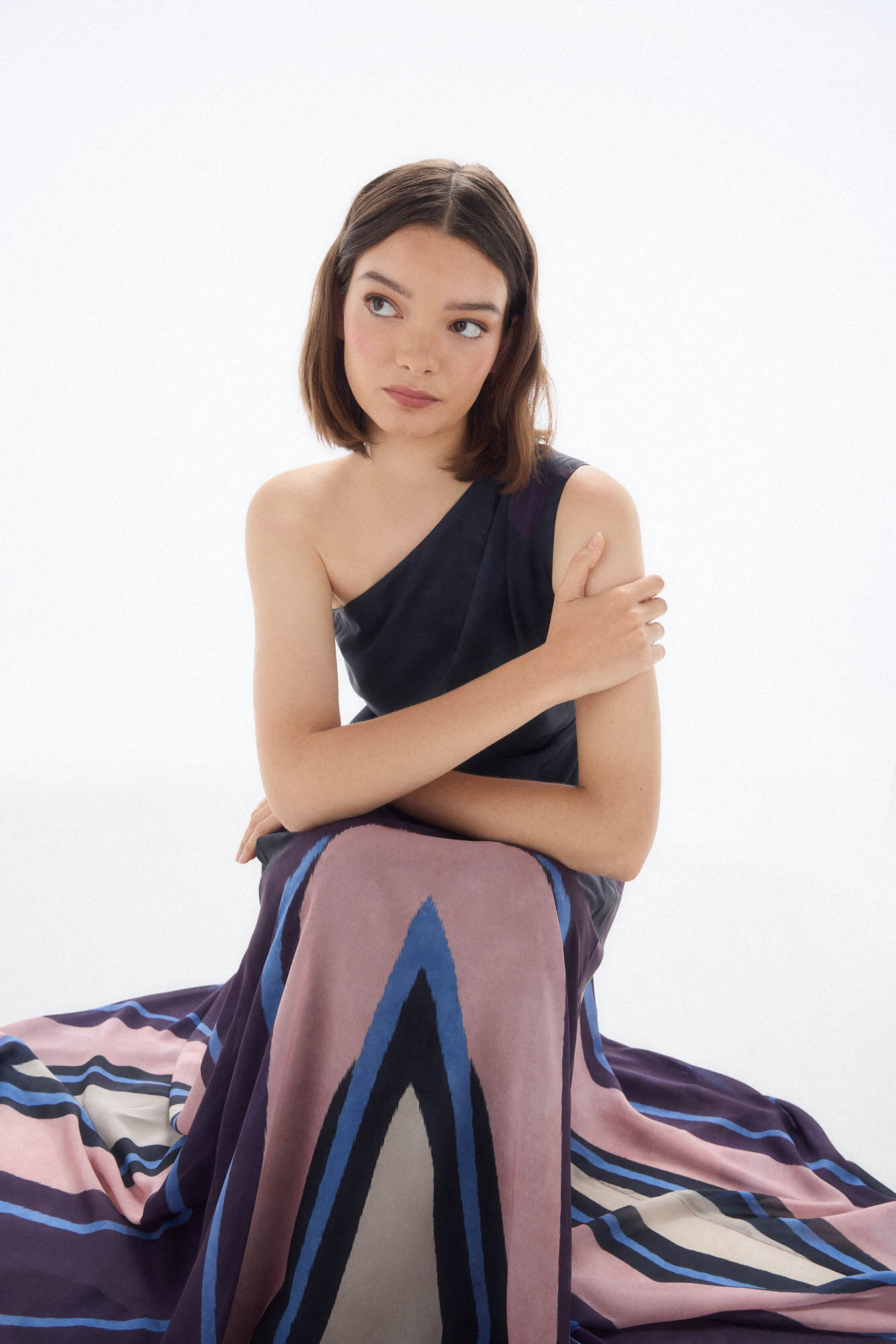 TFP by Tamara Falc&oacute; Vestido asim&eacute;trico estampado