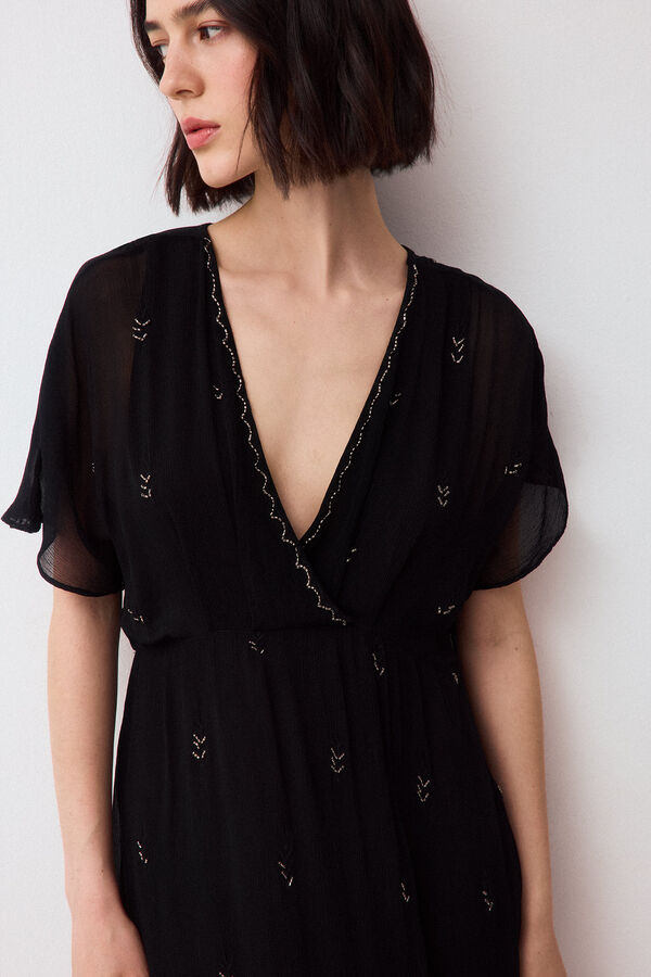 Pedro del Hierro Vestido fluido detalle piedras Negro