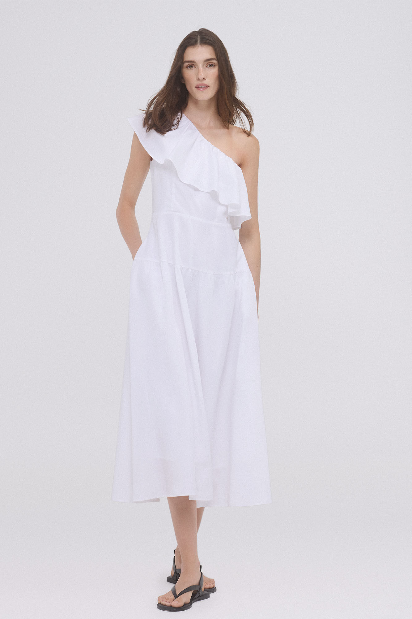 Pedro del Hierro Vestido asimetrico volante