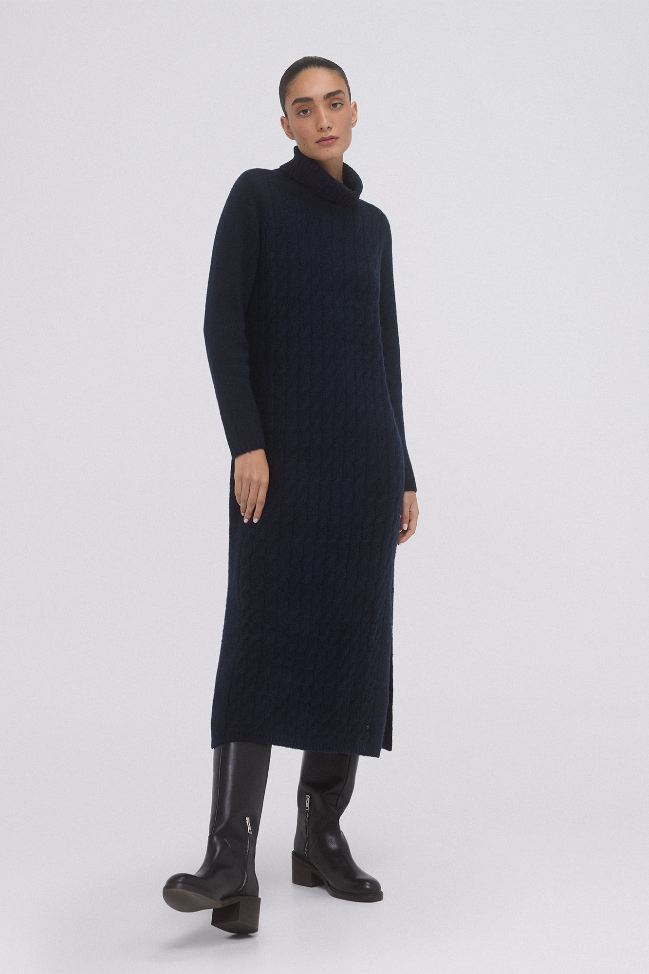 Pedro del Hierro Oitos malha central