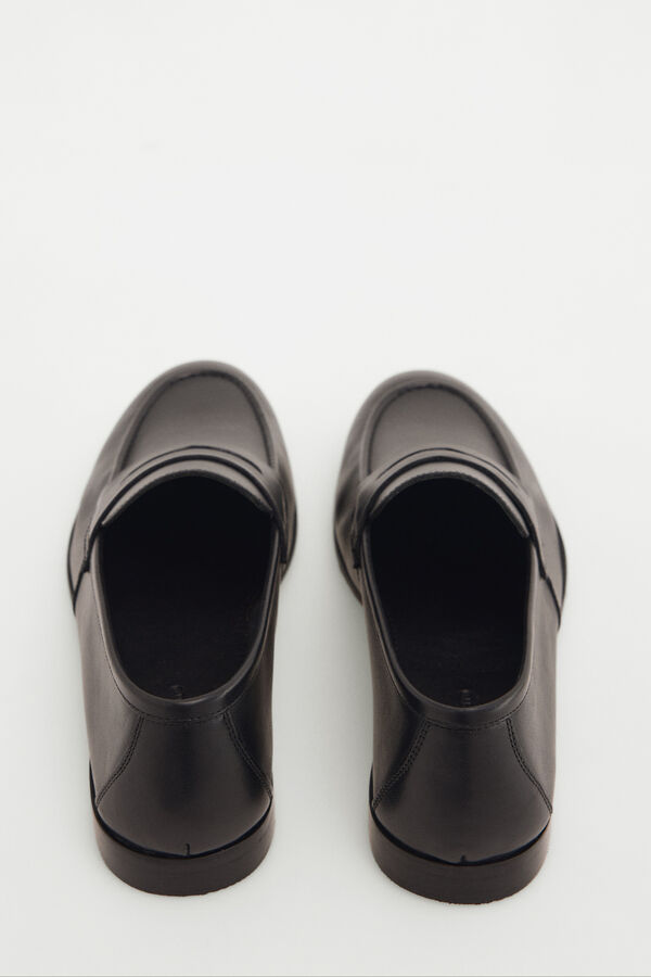 Pedro del Hierro Mocas&iacute;n piel Negro