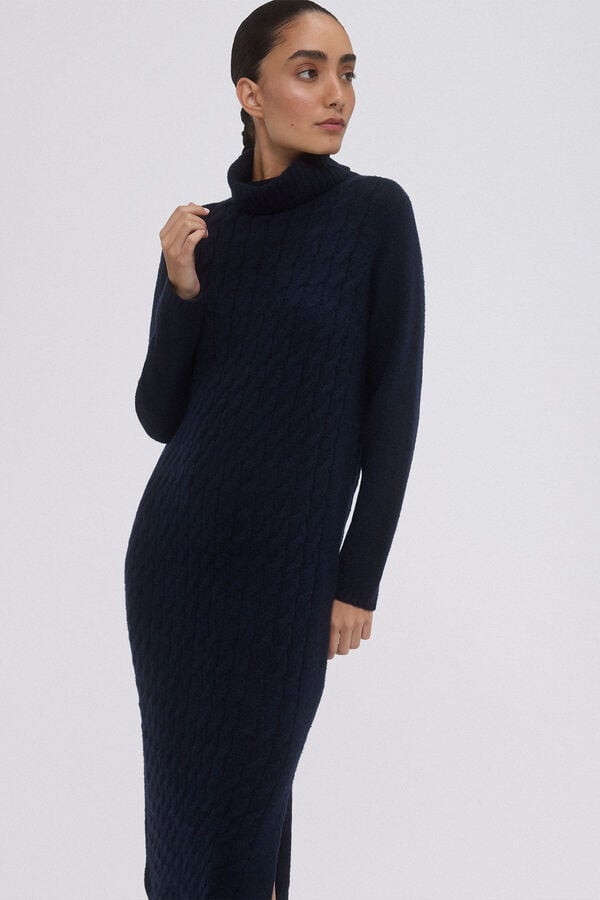 Pedro del Hierro Oitos malha central Azul