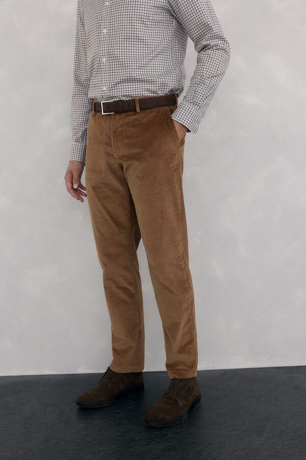 Pedro del Hierro Chino pana gruesa regular fit Marr&oacute;n