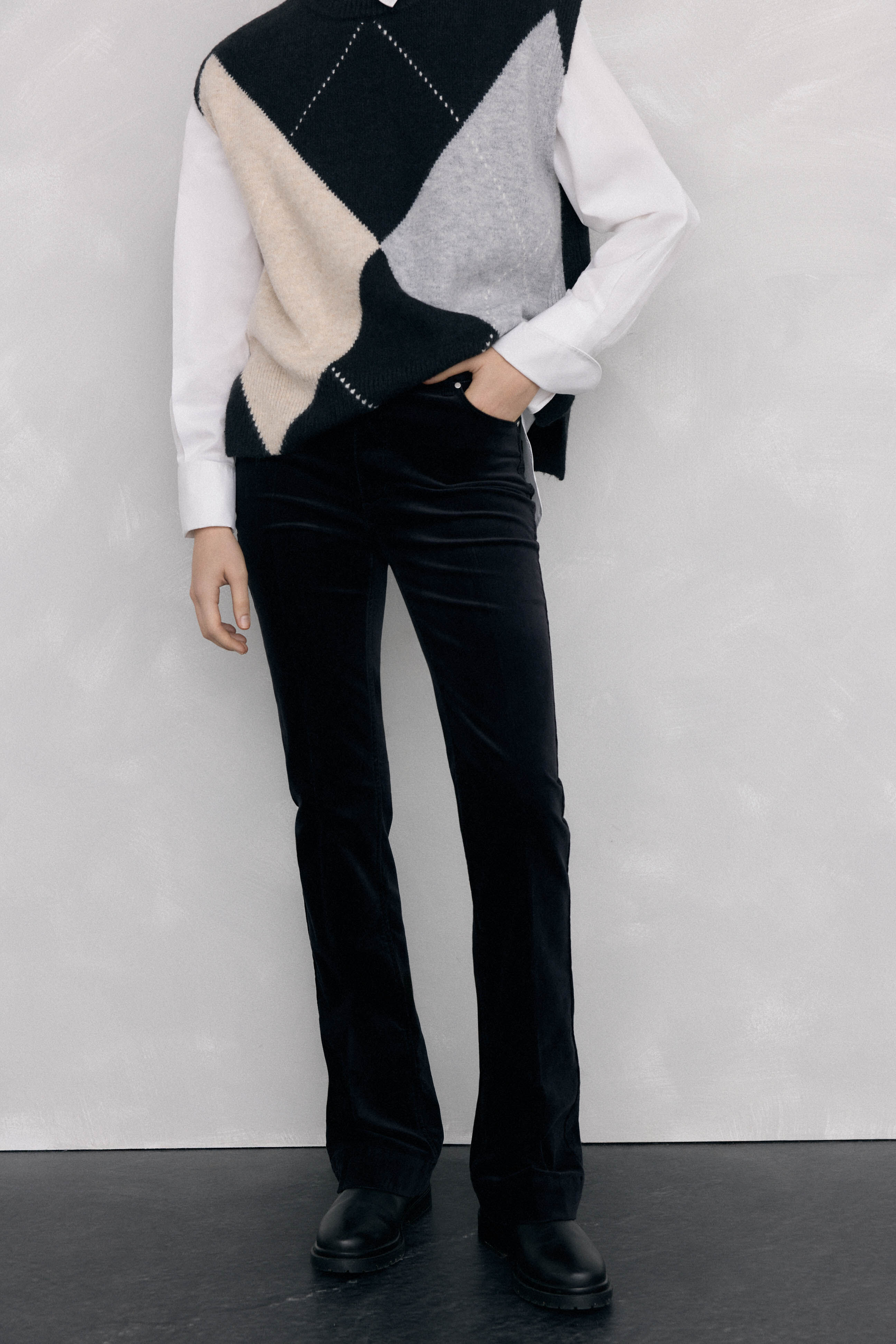 Pedro del Hierro Pantalones terciopelo push up flare