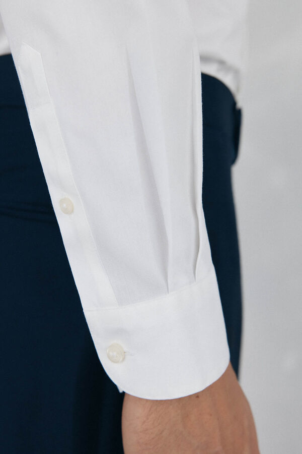 Pedro del Hierro Camisa social lisa, slim fit, resistente a manchas e n&atilde;o engomada Branco