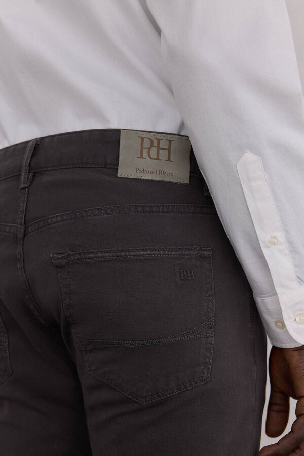 Pedro del Hierro Pantal&oacute;n 5 bolsillos color slim fit Gris