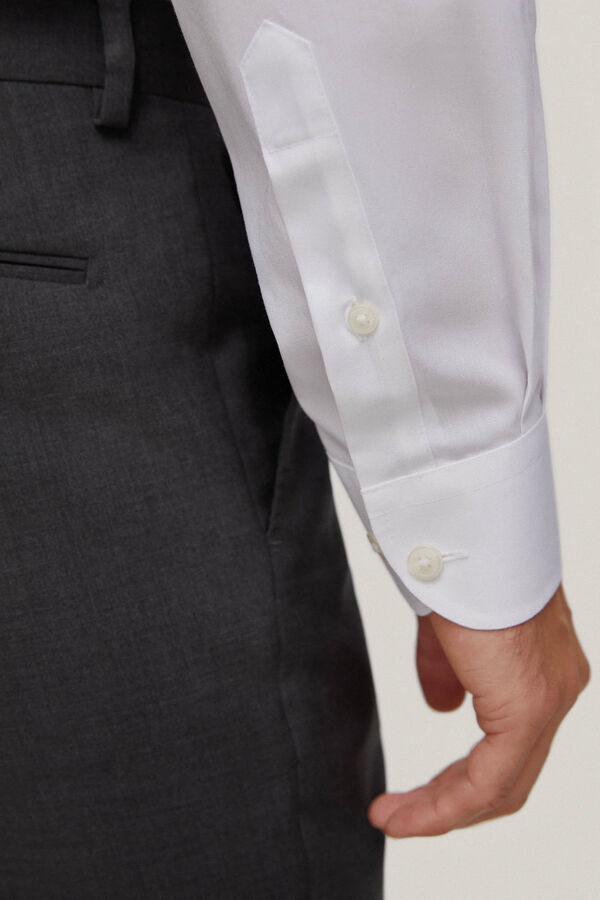 Pedro del Hierro Camisa social lisa em popelina non-iron e resistente a n&oacute;doas Branco