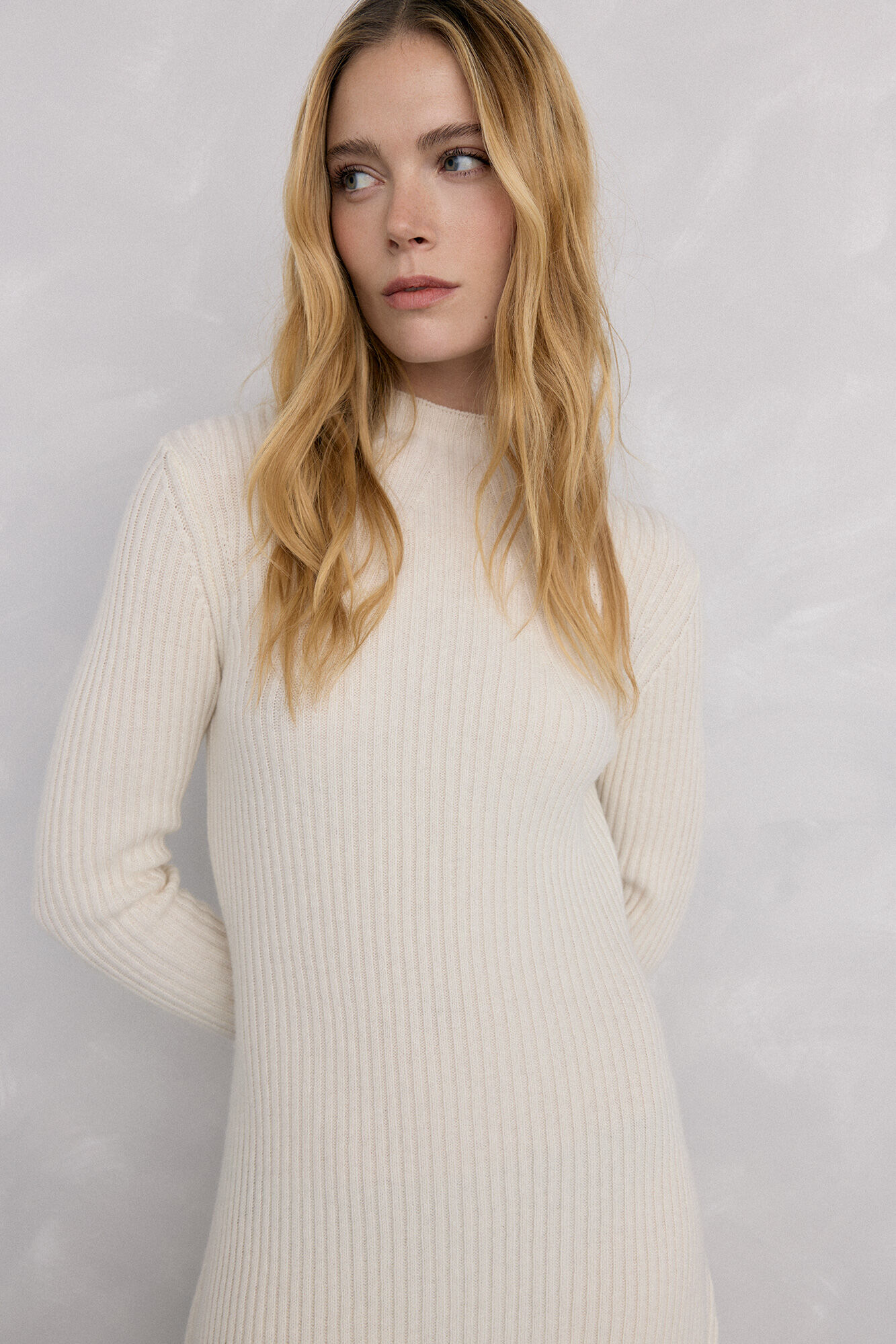 Pedro del Hierro Vestido de punto bajo desagujado