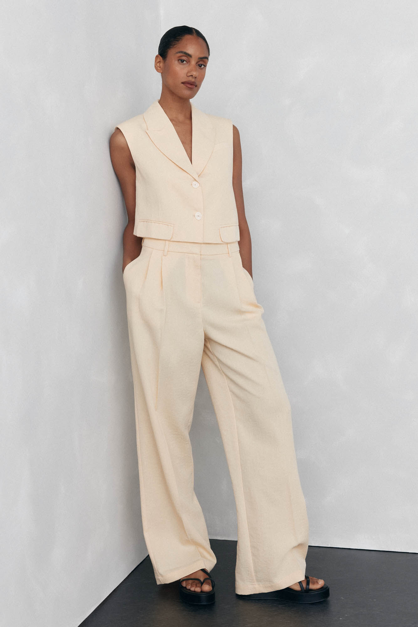 Pedro del Hierro Cal&ccedil;as retas fato