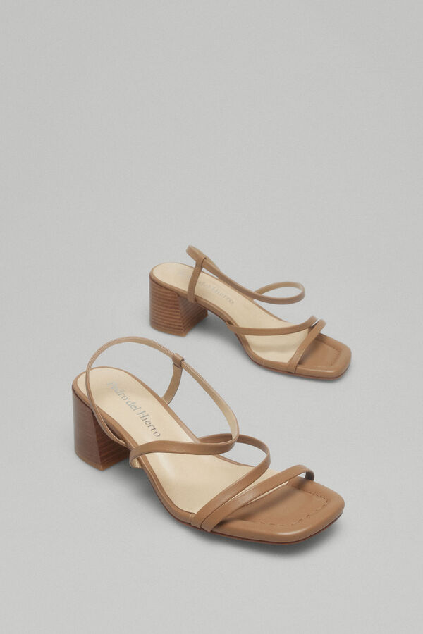 Pedro del Hierro Sandalia tac&oacute;n media multi tiras Beige