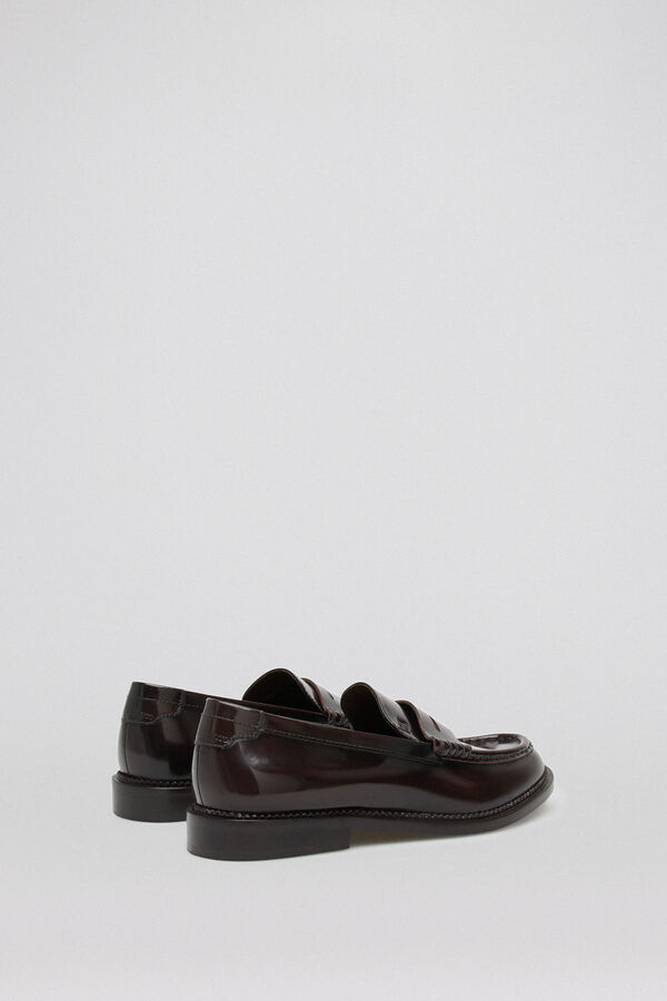 Pedro del Hierro Mocas&iacute;n antifaz Marr&oacute;n