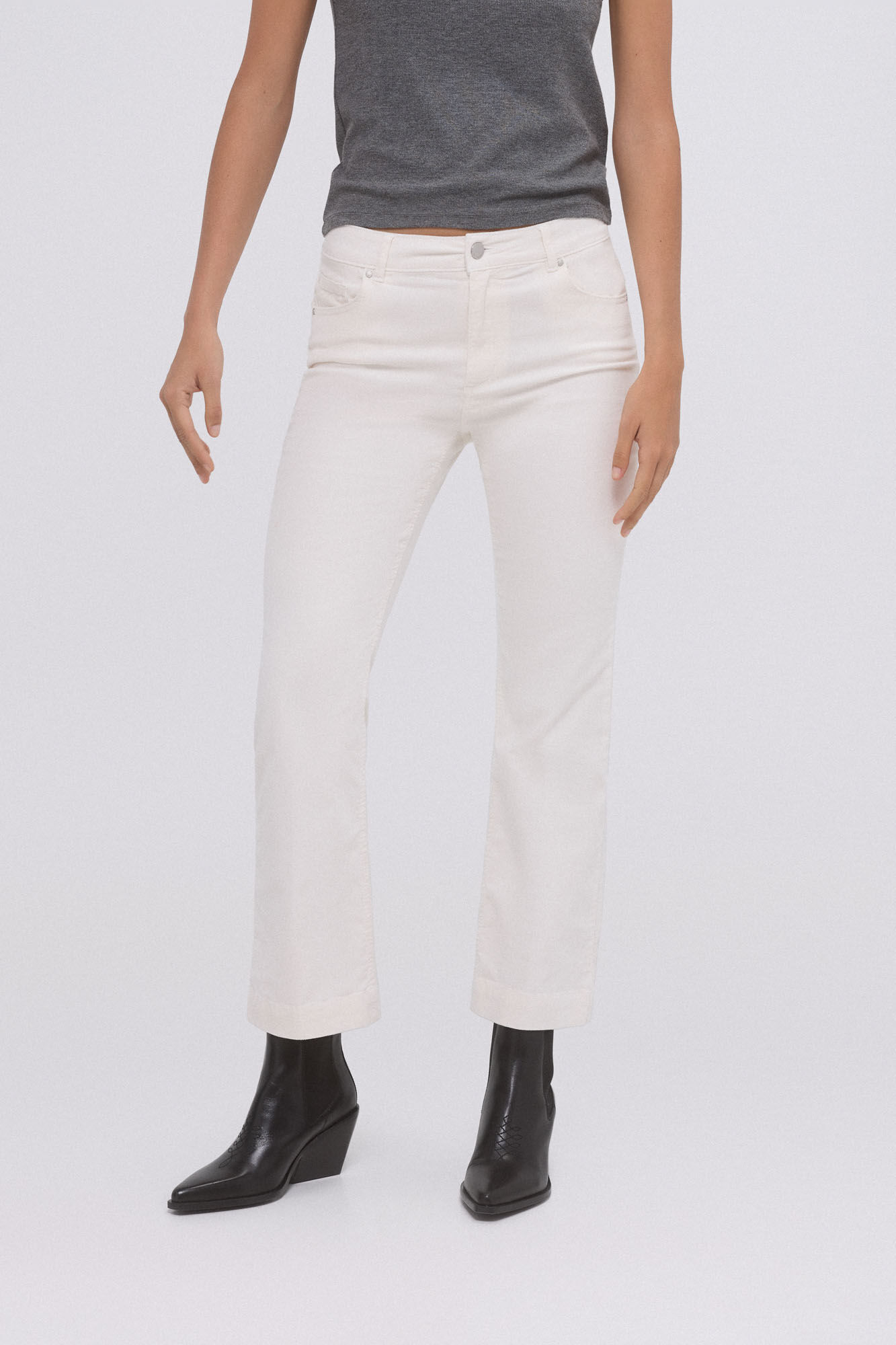Pedro del Hierro Cal&ccedil;a flare de veludo