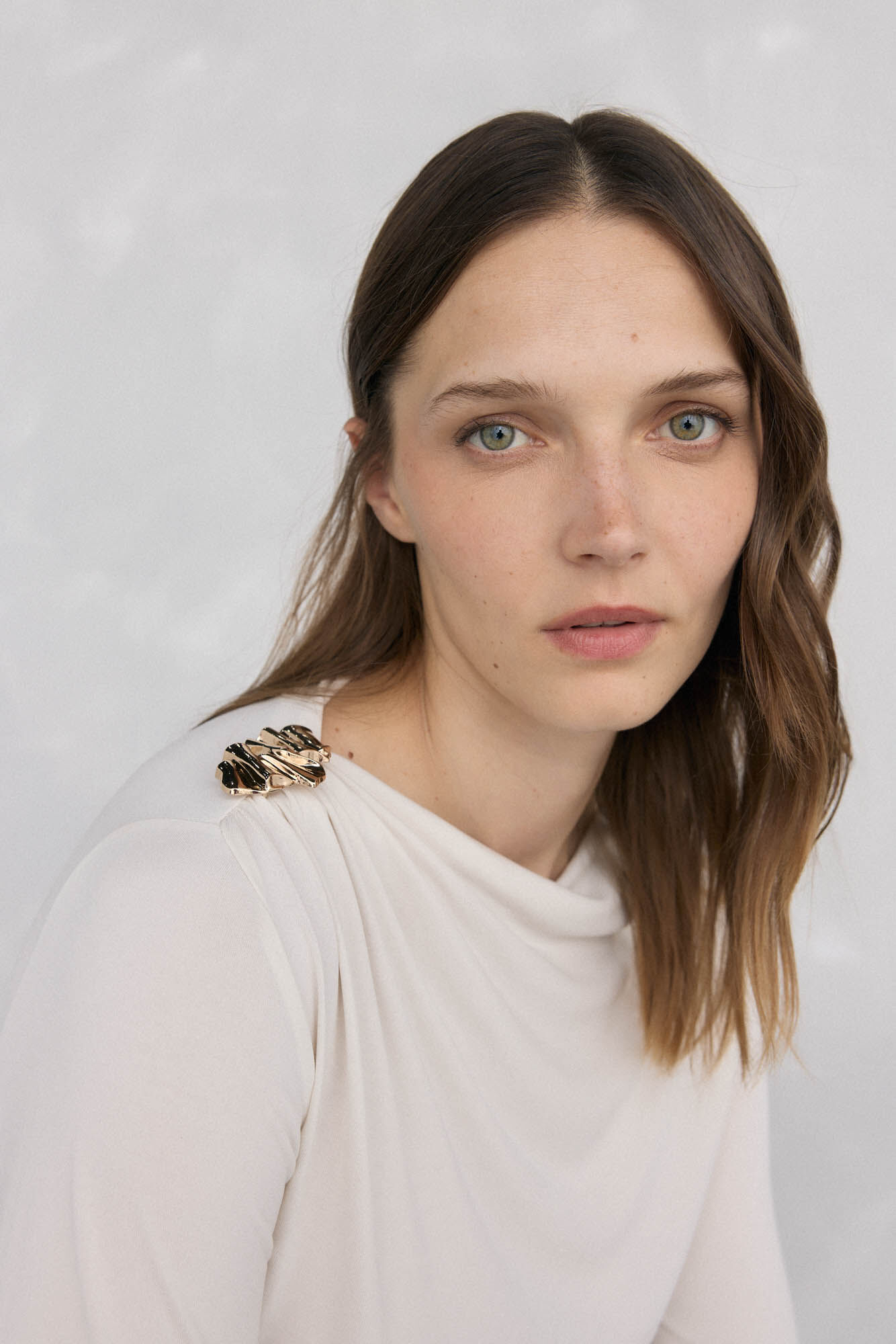 Pedro del Hierro Camisa drapeada com broche