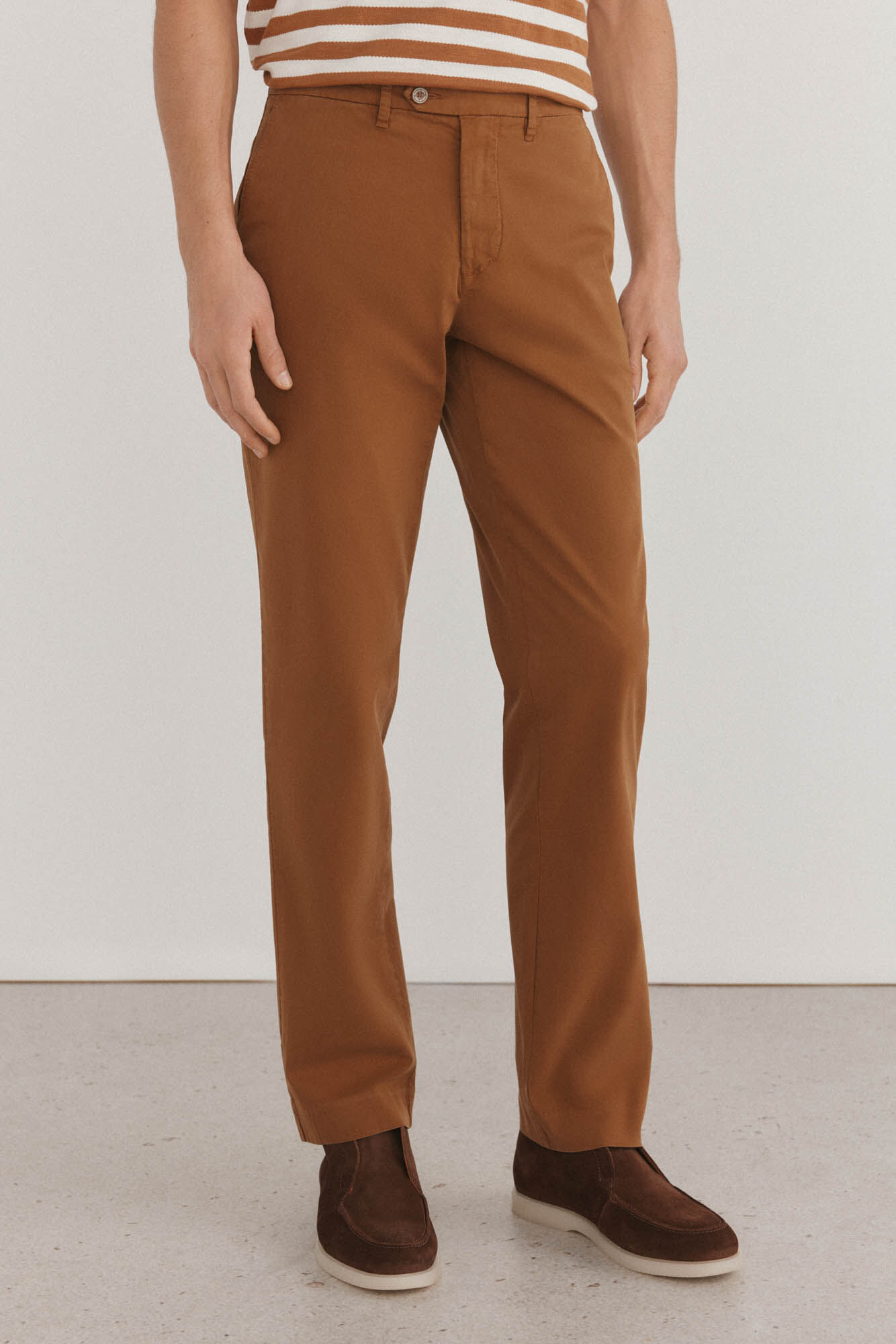 Pedro del Hierro Pantal&oacute;n chino regular fit