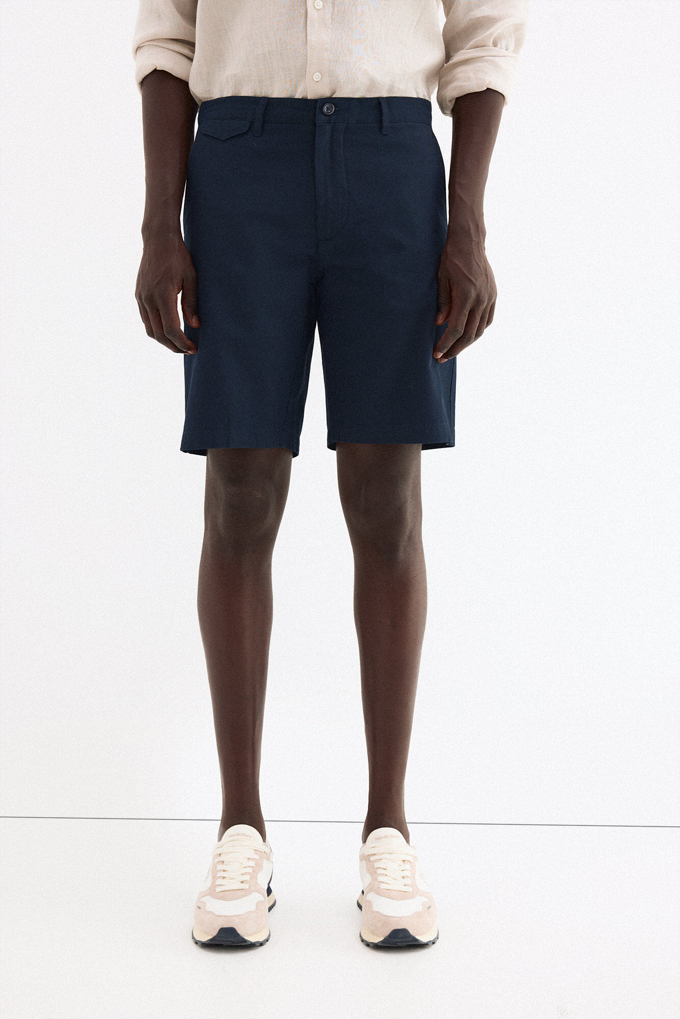 Pedro del Hierro Bermuda em linho e algod&atilde;o