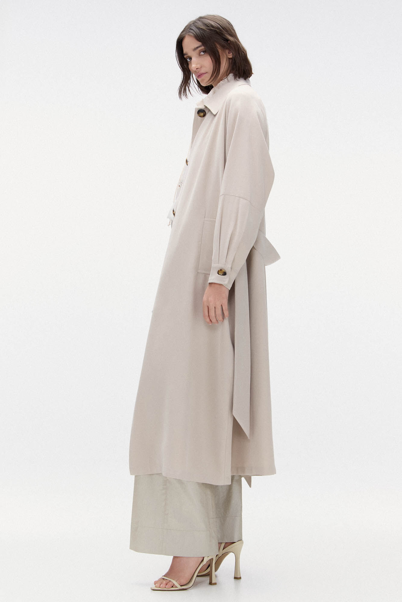 TFP by Tamara Falc&oacute; Gabardina fluida