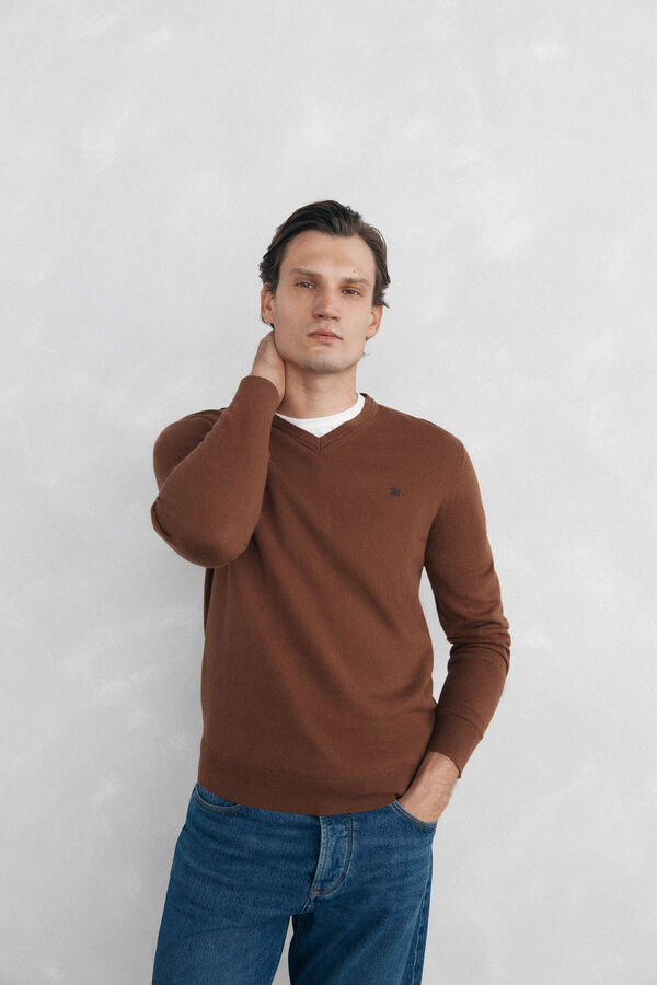 Pedro del Hierro Jersey cuello pico Marr&oacute;n
