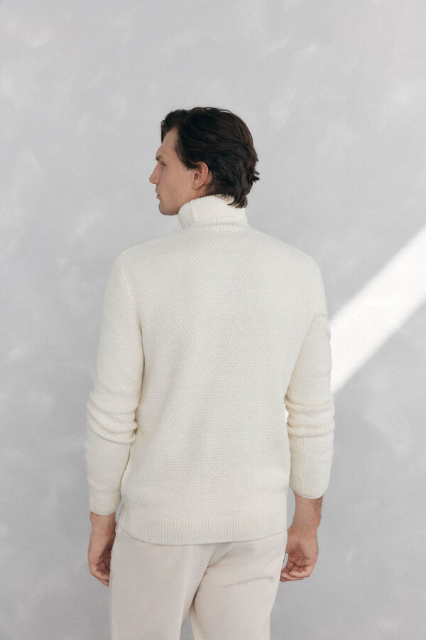 Pedro del Hierro Jersey lana cables cuello alto Crudo