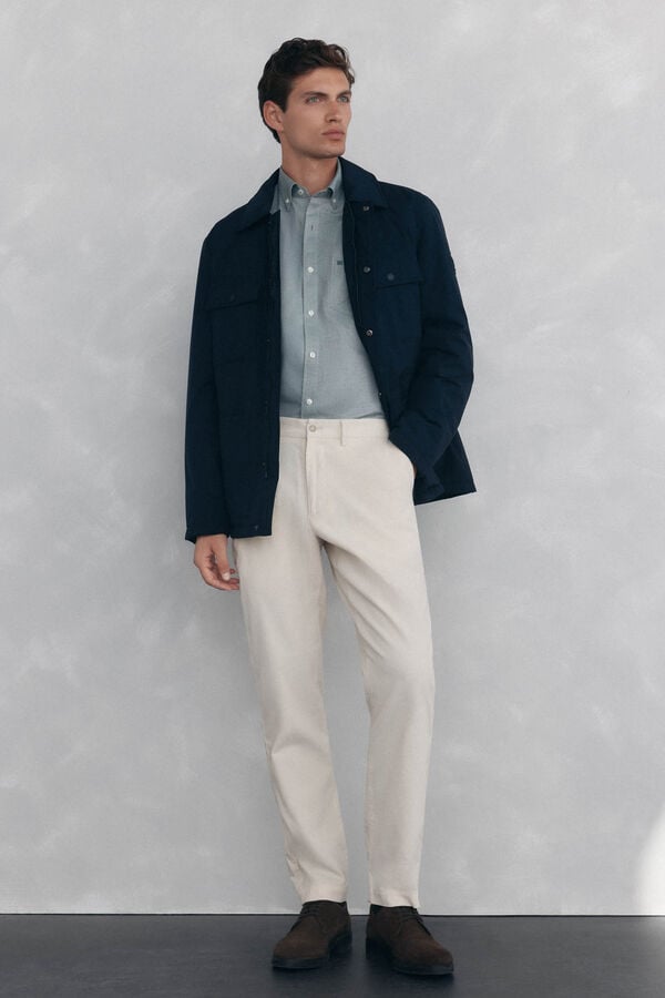 Pedro del Hierro Pantal&oacute;n chino pana ligera regular fit Crudo