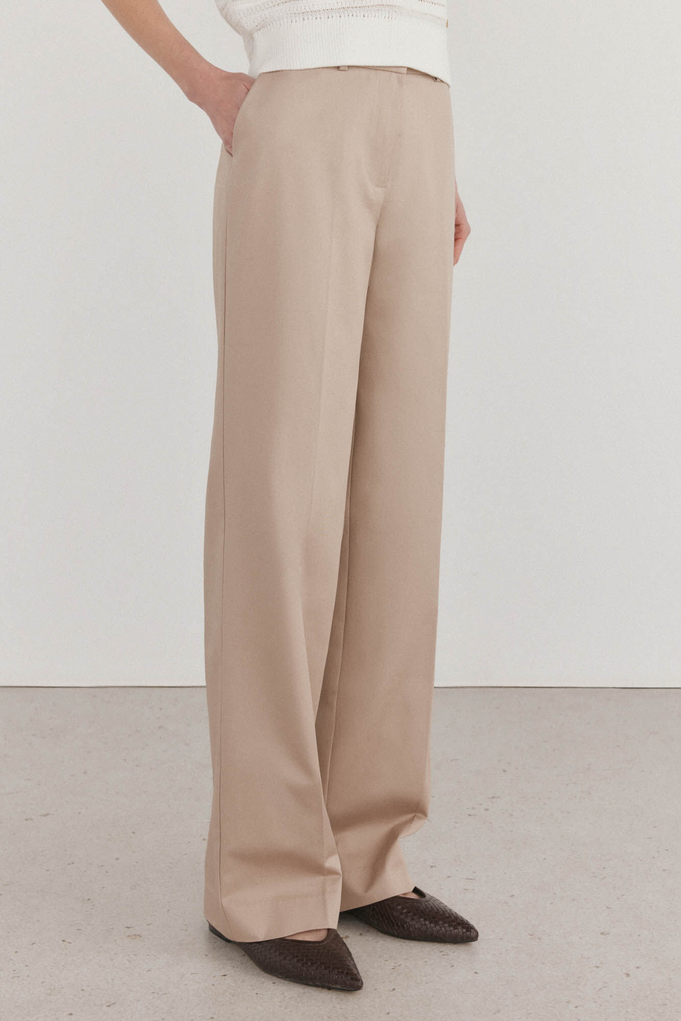 Pedro del Hierro Pantal&oacute;n recto arena