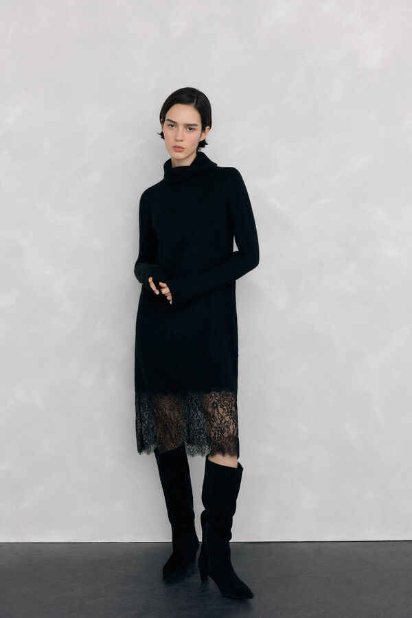 Pedro del Hierro Vestido de punto con detalle de encaje en bajo. Negro