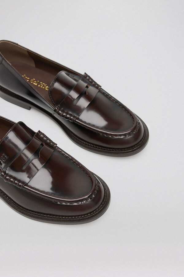 Pedro del Hierro Mocas&iacute;n antifaz Marr&oacute;n