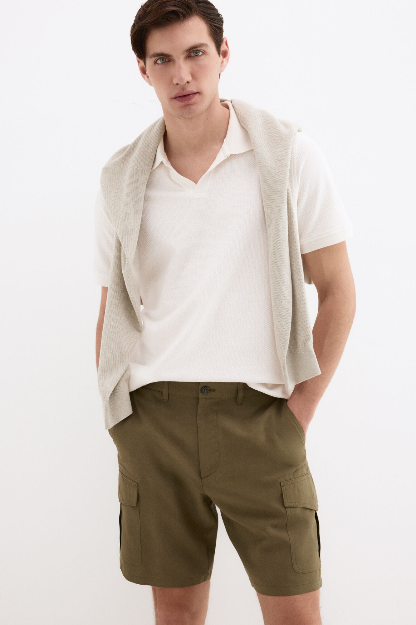 Pedro del Hierro Bermuda cargo regular
