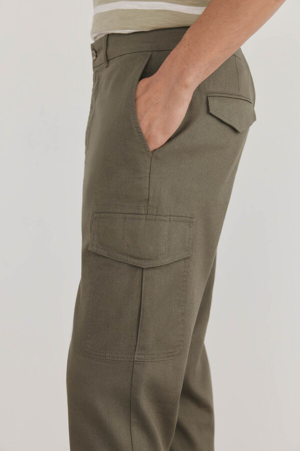 Pedro del Hierro Pantal&oacute;n cargo estructura Verde