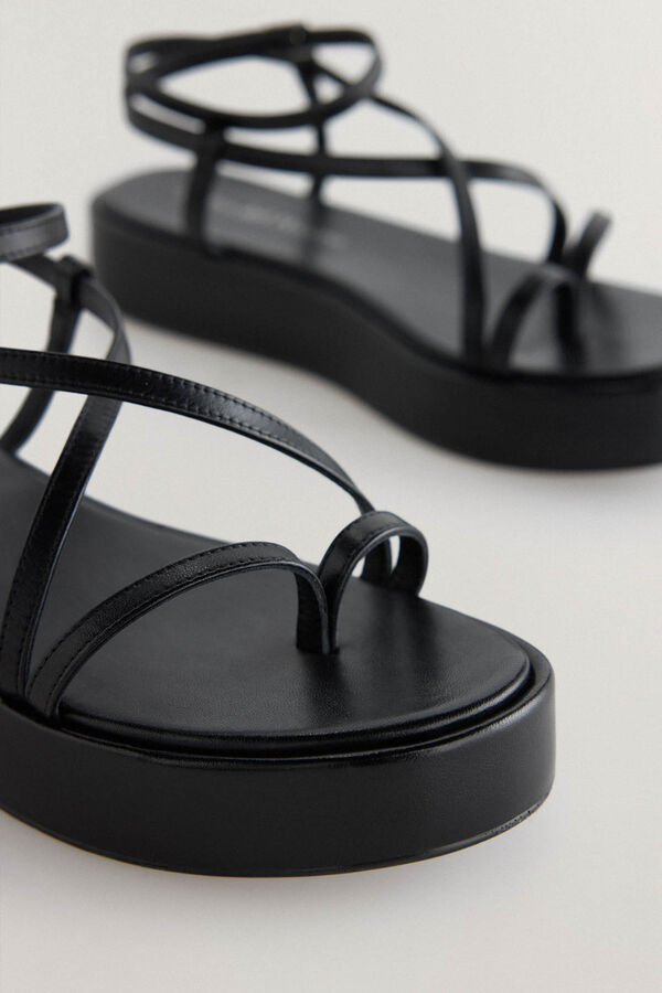 Pedro del Hierro Sandalia negra plataforma midi Negro