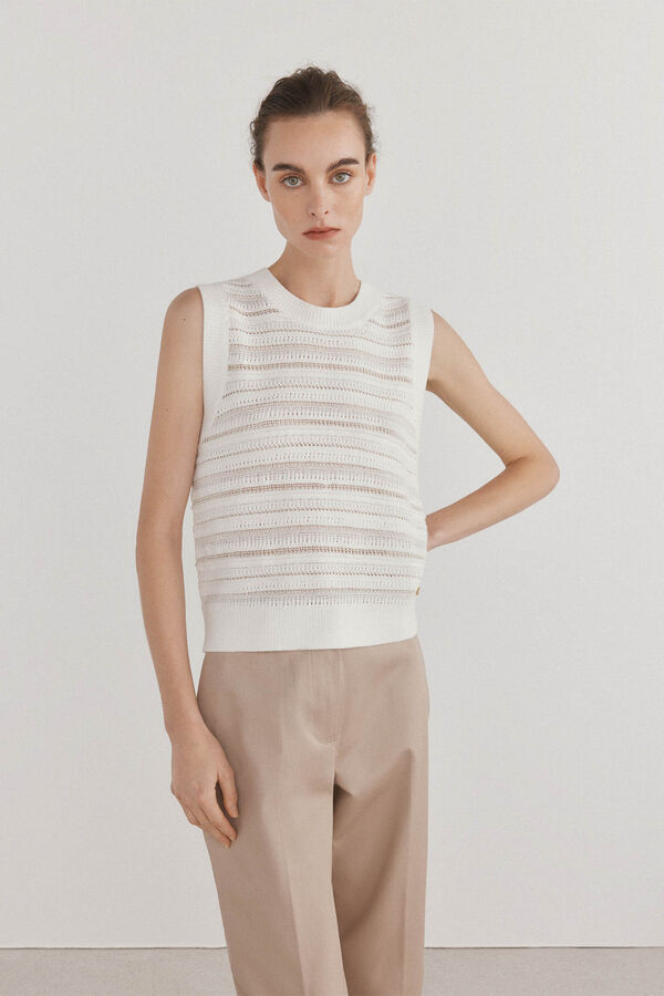 Pedro del Hierro Chaleco estructura fantas&iacute;a Crudo