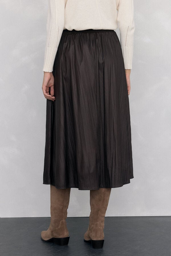 Pedro del Hierro Falda larga efecto piel arrugado Marr&oacute;n