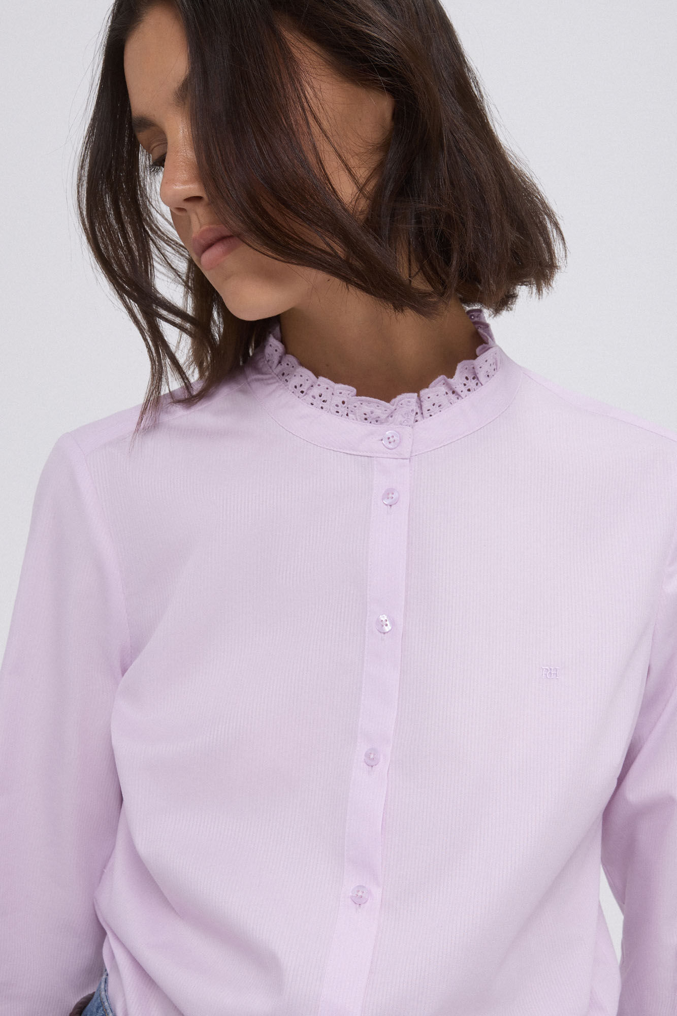 Pedro del Hierro Camisa b&aacute;sica com detalhe de babados bordados