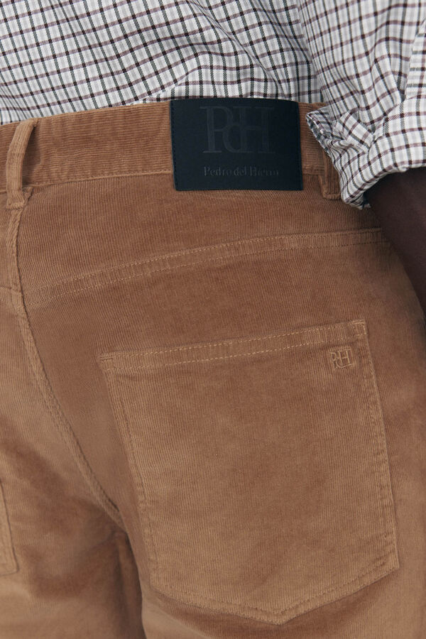 Pedro del Hierro Pantal&oacute;n 5 bolsillos pana slim fit Marr&oacute;n