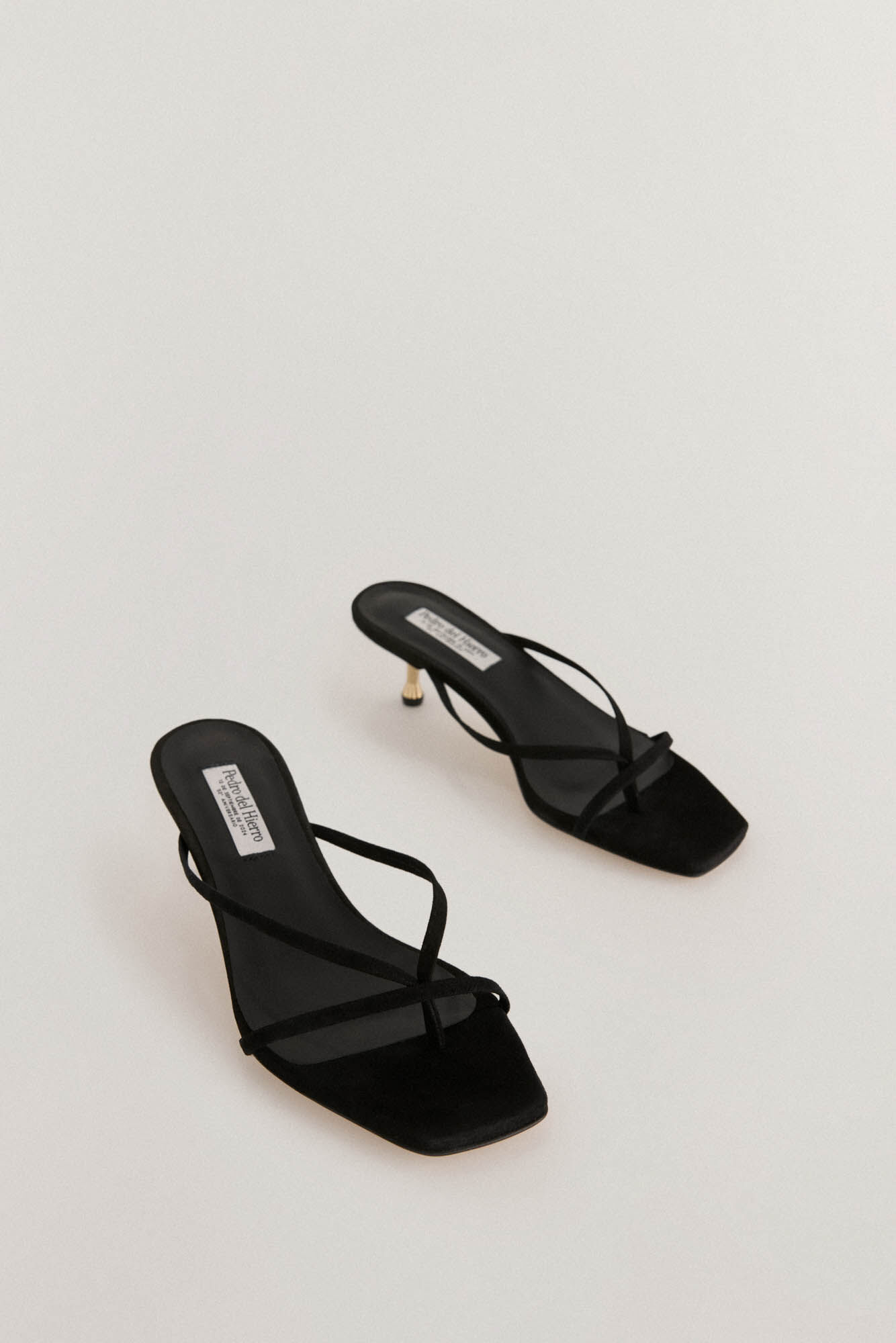 Pedro del Hierro Sandalia Mule Tac&oacute;n Dorado