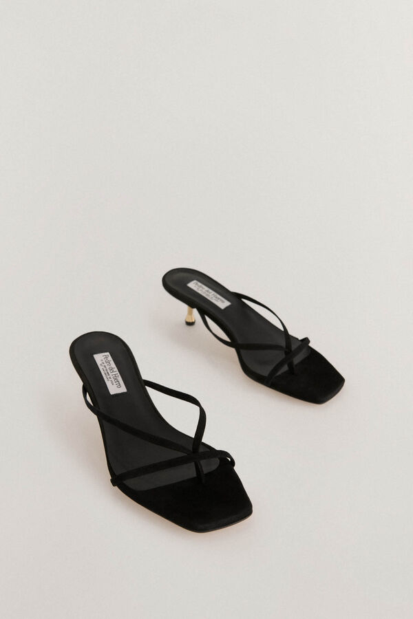 Pedro del Hierro Sandalia Mule Tac&oacute;n Dorado Negro