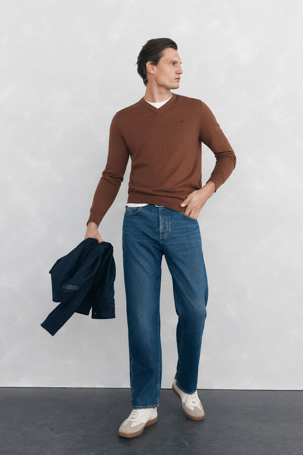 Pedro del Hierro Jersey cuello pico Marr&oacute;n
