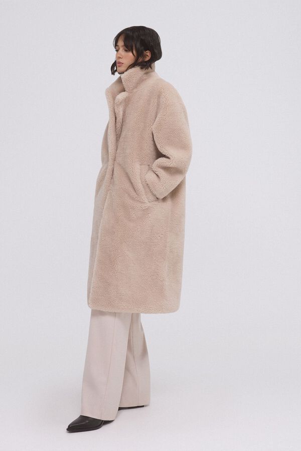 TFP by Tamara Falcó Abrigo de pelo Blanco