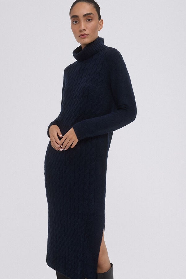 Pedro del Hierro Oitos malha central Azul