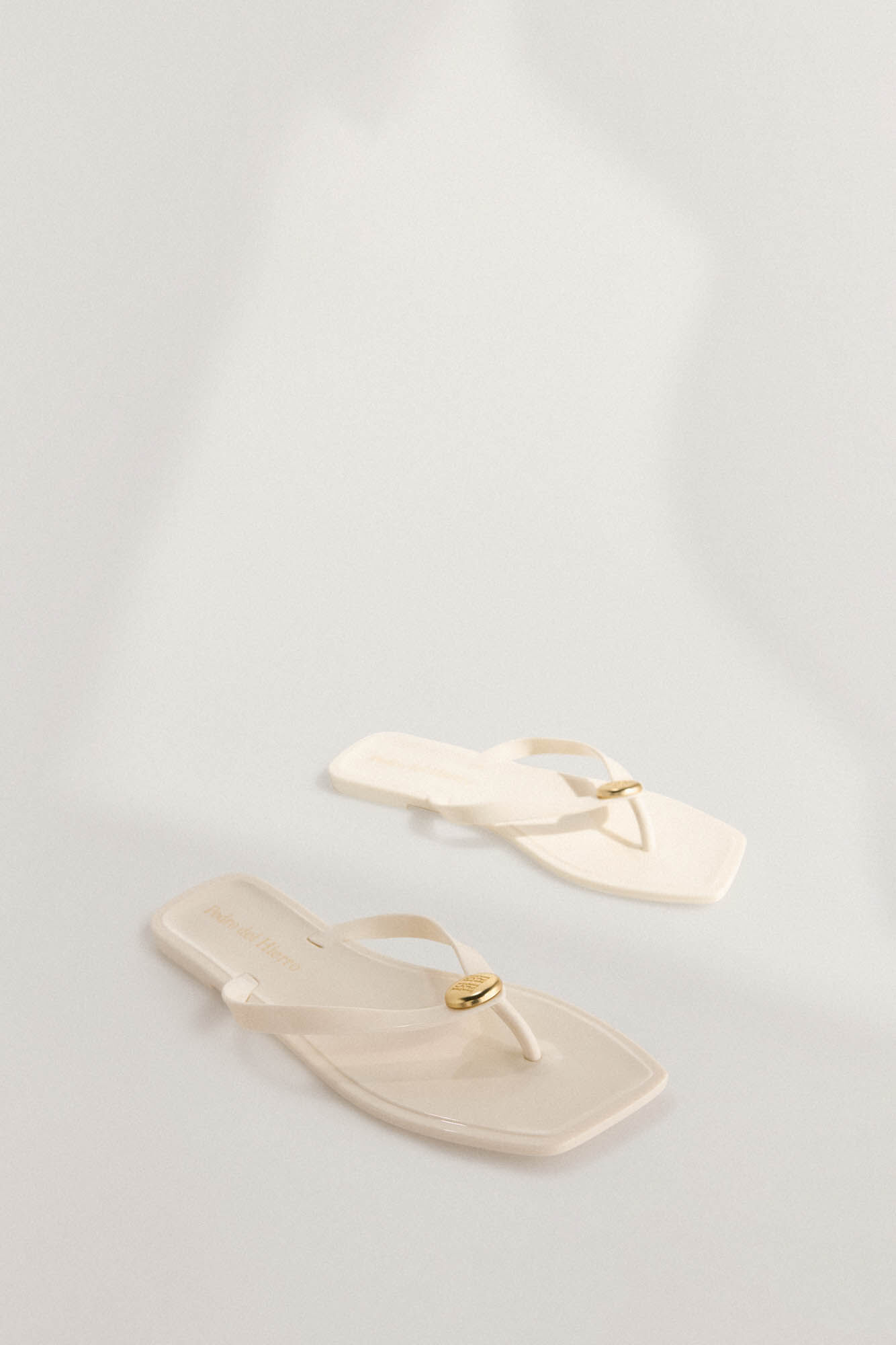 Pedro del Hierro Chancla logo