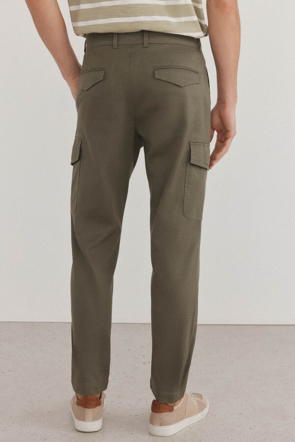 Pedro del Hierro Pantal&oacute;n cargo estructura Verde