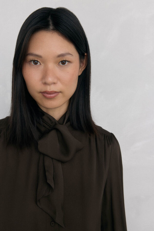 Pedro del Hierro Blusa gasa lazada Marr&oacute;n