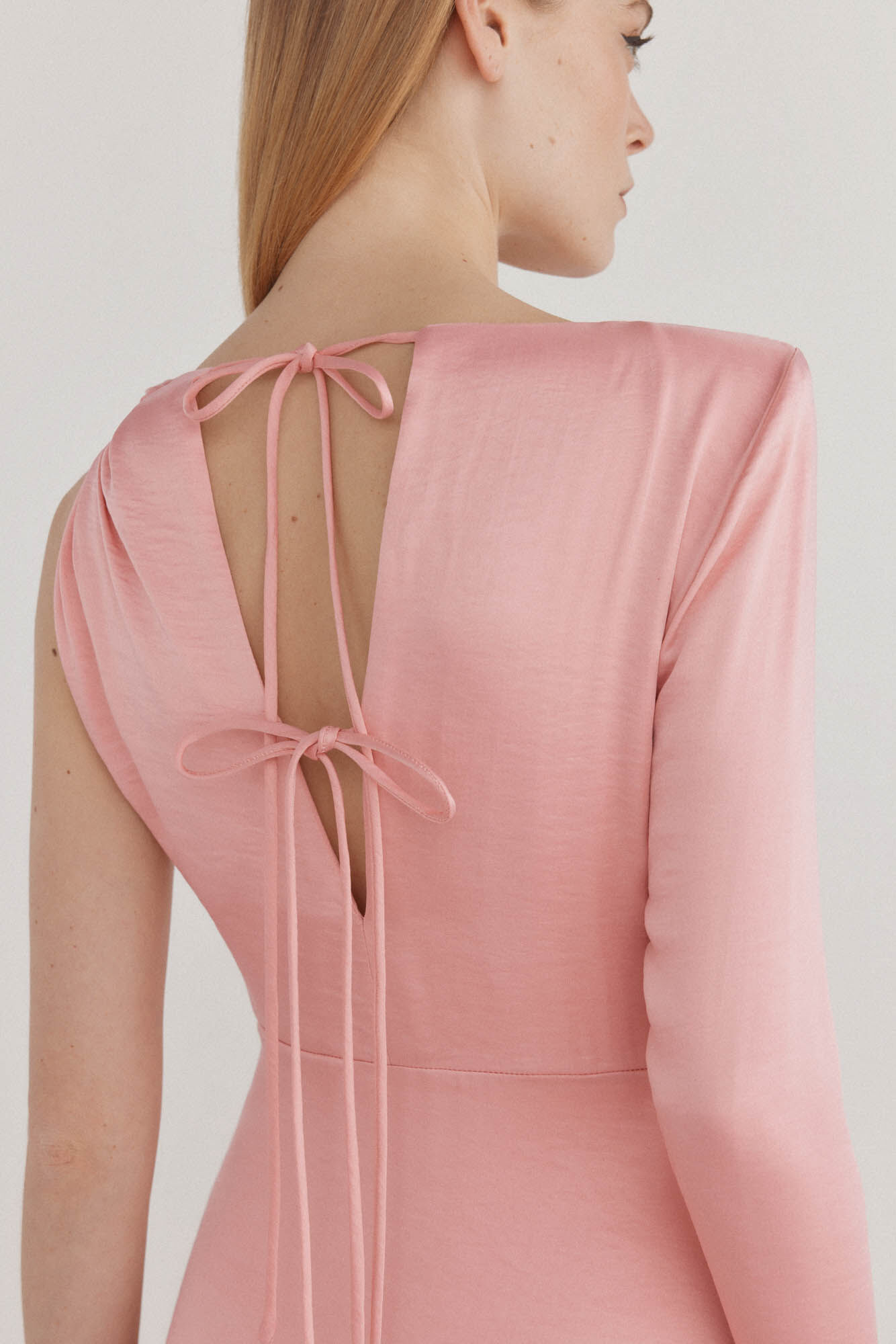 Pedro del Hierro Vestido asim&eacute;trico nudo