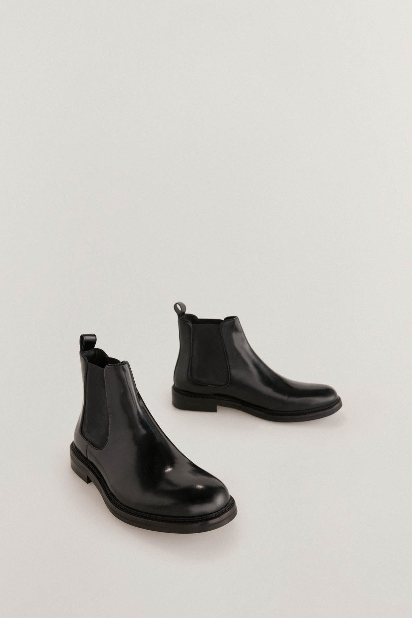 Pedro del Hierro Bota de pele com el&aacute;sticos laterais